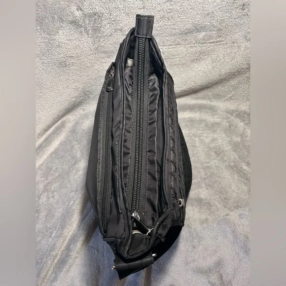 Lug Hopscotch RFID Crossbody - Picture 6 of 14